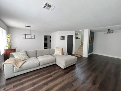 3113 Ocean View Dr, Las Vegas, NV 89117 - photo 2