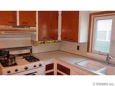 Kitchen. Refrigerator, microwave, and stove includ