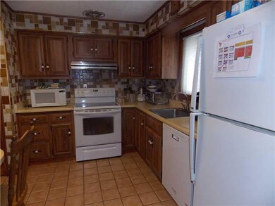 1302 Howard St, West Newton, PA 15089 - photo 6