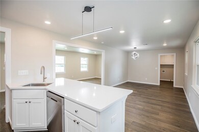 810 NW 9th St, Bentonville, AR 72712 - photo 5