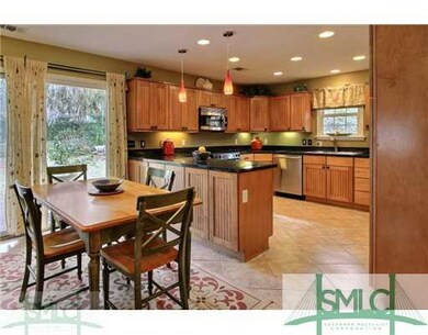 Kitchen. Breakfast room and kitchen.