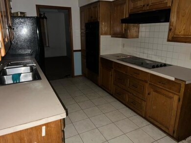 7913 Lynda Ln, North Richland Hills, TX 76180 - photo 4