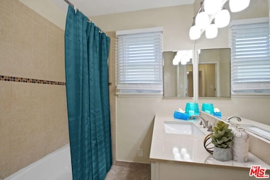 530 E 99th St, Inglewood, CA 90301 - photo 5