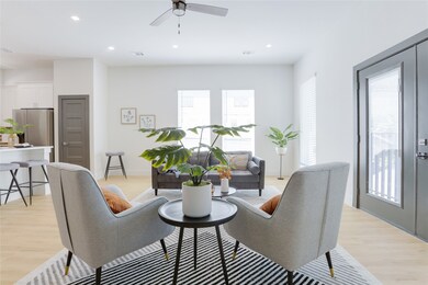 2805 Weisenberger St unit 502, Fort Worth, TX 76107 - photo 3