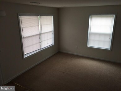 193 W Harmony Dr, Pottstown, PA 19464 - photo 4