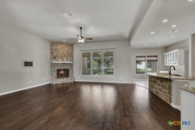 247 Appalachian Trail, New Braunfels, TX 78132 - photo 2