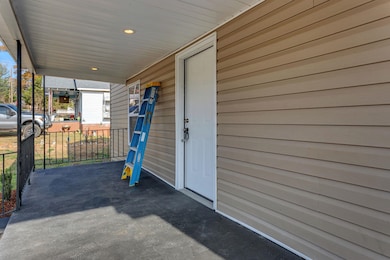 77 Veterans Ln, Whitmire, SC 29178 - photo 5