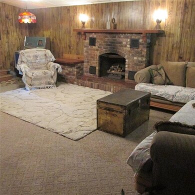 Living Room - Gas Fireplace