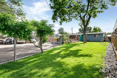 1308 Holly St, Nampa, ID 83686 - photo 6