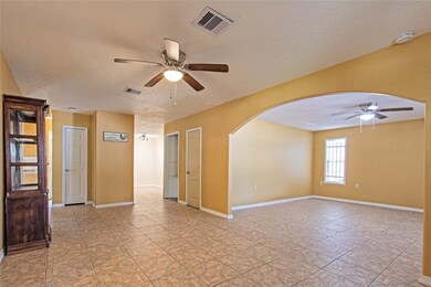 10943 Royal Pine Dr, Houston, TX 77093 - photo 7