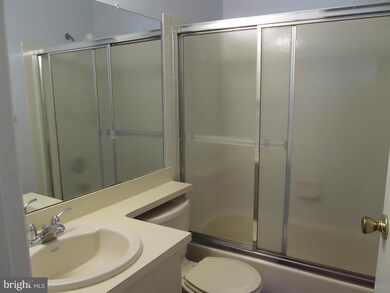 617 Yorkshire Ct unit 617, Sewell, NJ 08080 - photo 6