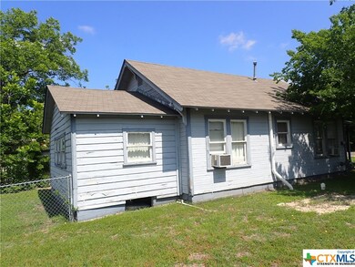102 E Clements Ave, Copperas Cove, TX 76522 - photo 2