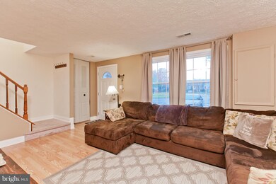 7188 Glenmeadow Ct, Frederick, MD 21703 - photo 4