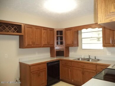 6850 Bakersfield Dr, Jacksonville, FL 32210 - photo 4