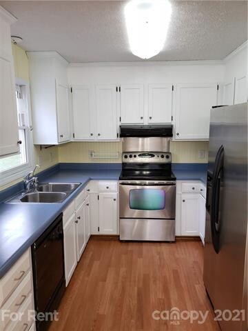 121 Candlestick Dr, Statesville, NC 28625 - photo 4