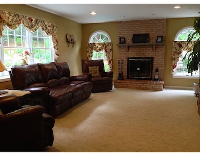 48 Dover Cir, Franklin, MA 02038 - photo 5