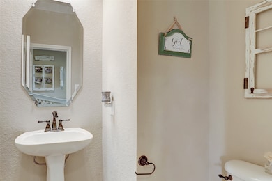 3005 Lago St, Alvin, TX 77511 - photo 6