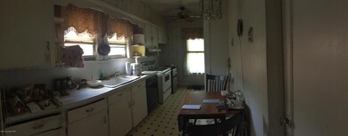 412 Bryant St, Stroudsburg, PA 18360 - photo 6