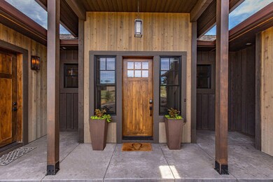 Exterior Front 01C