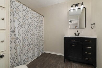 77 Frederick St, Mansfield, OH 44904 - photo 4