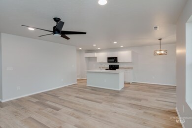 18365 N Fire Ice Ave, Nampa, ID 83687 - photo 6