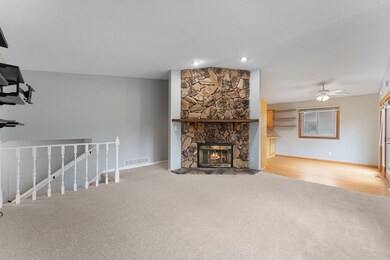 7261 Quantico Ln N, Osseo, MN 55311 - photo 5