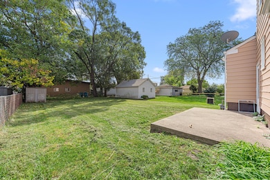 7407 Jarnecke Ave, Hammond, IN 46324 - photo 3