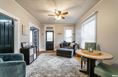 611 N Ottawa St, Lincoln, IL 62656 - photo 3