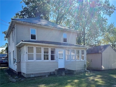 6 W Lacock St, Sandy Lake, PA 16145 - photo 2