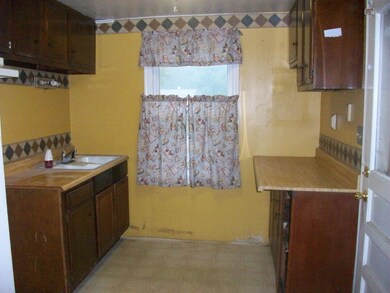 2038 Roys Ave, Elkhart, IN 46516 - photo 3