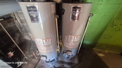 555 Pfeiffer St, Camden, NJ 08105 - photo 2