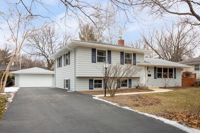 329 Tanoak Ln, Naperville, IL 60540 - photo 2