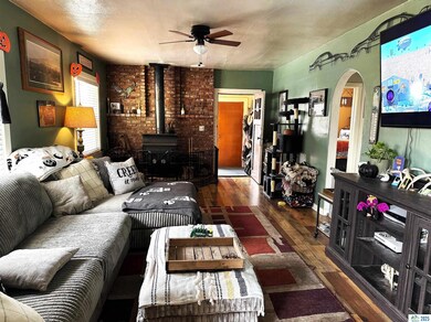 130 S Spring St, Susanville, CA 96130 - photo 4