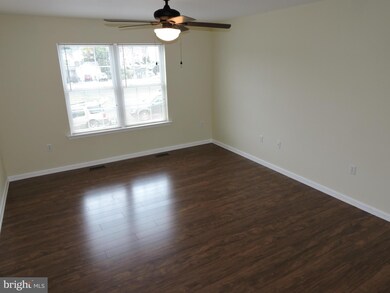 155 Mercedes Dr, Martinsburg, WV 25404 - photo 4