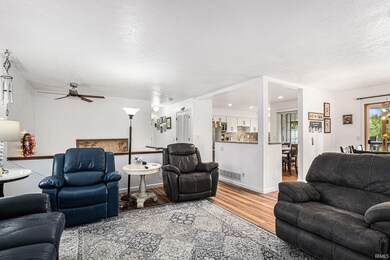 1630 Victoria Dr, Elkhart, IN 46514 - photo 4