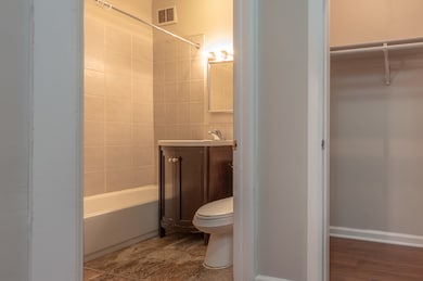 5511 N Kenmore Ave unit 204, Chicago, IL 60640 - photo 5