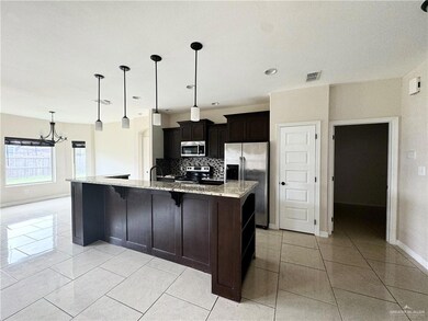 1328 Candy Ln, Edinburg, TX 78539 - photo 6