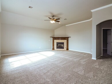 3208 E Gillette St, Broken Arrow, OK 74014 - photo 3