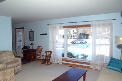 2060 Garth Ct, Naperville, IL 60565 - photo 3