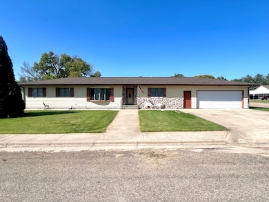 410 Bayard St, Stratton, NE 69043 - photo 6