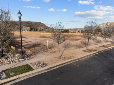 387 Chateau Meadows Cir, Washington, UT 84780 - photo 2