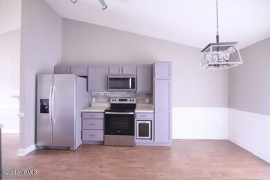 2532 Saddleback Dr unit B, Winterville, NC 28590 - photo 6