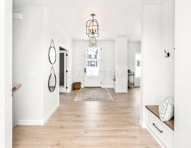 2836 River's Bend Dr E, West Fargo, ND 58078 - photo 4