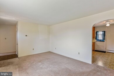 323 Commerce St, Waynesboro, PA 17268 - photo 7