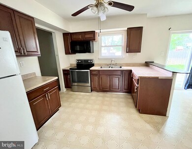 314 Algonquin Trail, Browns Mills, NJ 08015 - photo 7