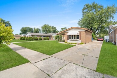 15217 Hamlin Ave, Midlothian, IL 60445 - photo 2