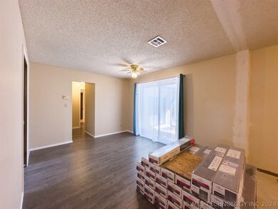 1600 Red Bud Ln, McAlester, OK 74501 - photo 6