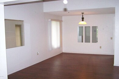 10827 W Cameo Dr, Sun City, AZ 85351 - photo 4