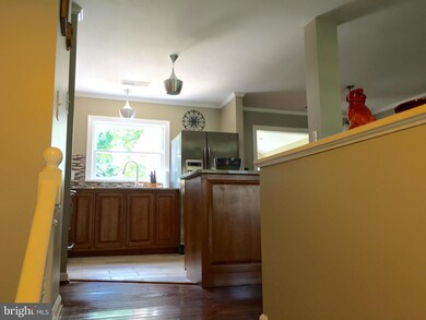 111 Spring Valley Dr, Annapolis, MD 21403 - photo 2