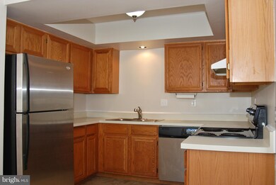 18817 Coral Grove Terrace, Germantown, MD 20874 - photo 5